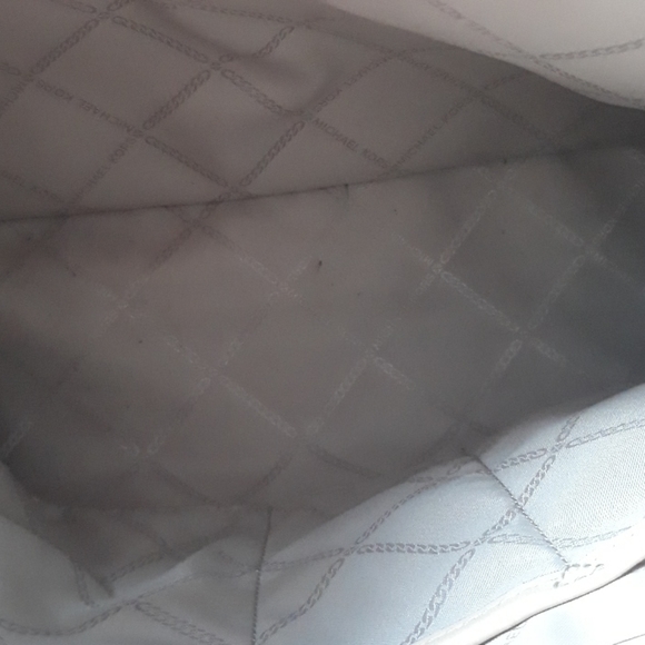 Michael Kors tote - Picture 6 of 7